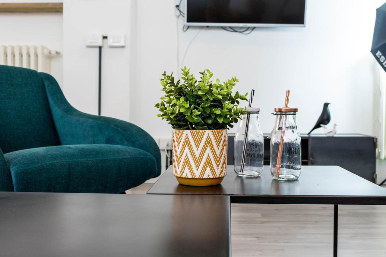 Joivy Exclusive Apt For 4 In Navigli Near Parks Milaan Buitenkant foto